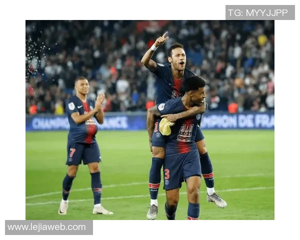 巴黎圣日耳曼宣布签下世界级中场，球队实力再添利器